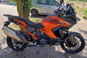 KTM 1290 Super Adventure S del 2024