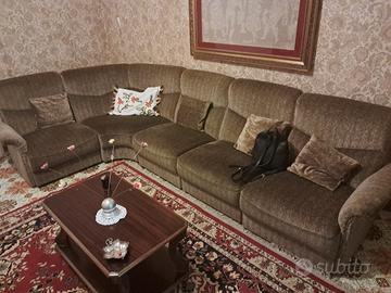 salotto angolare più poltrona