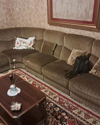 salotto angolare più poltrona