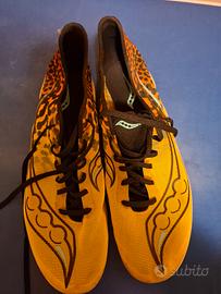 Scarpe da corsa chiodate