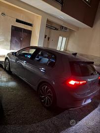 Volkswagen Golf 8 1.0 eTsi cambio Dsg