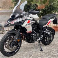 Benelli trk 502x
