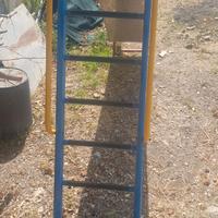 Scivolo in ferro buono stato da giardino