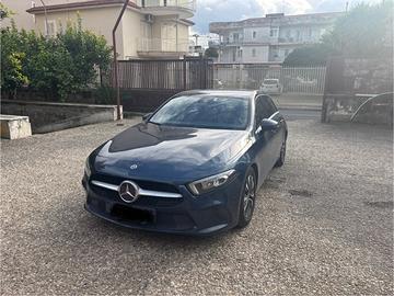 Mercedes-Benz Classe A 180d Sport Automatica