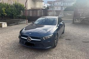 Mercedes-Benz Classe A 180d Sport Automatica