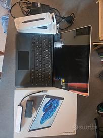 Microsoft surface Pro 8 i5 + accessori (riparare)