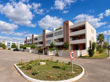 2 LOCALI A MANFREDONIA