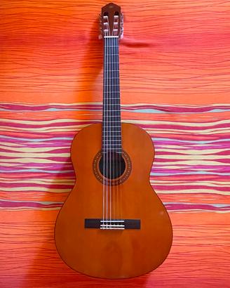 Chitarra classica YAMAHA nuova