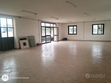 Ufficio e capannone ad uso artigianale