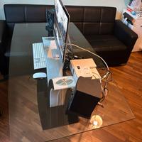 Scrivania in vetro per ufficio