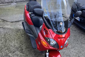 Scooter Piaggio X9