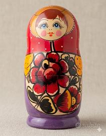 Matrioska russa originale in legno Dipinta a mano