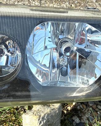 Faro sinistro Nissan terrano 2