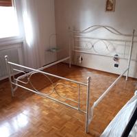Struttura letto in metallo