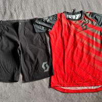 Pantaloncini e t-shirt SCOTT Bike