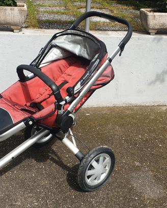 passeggino a tre ruote