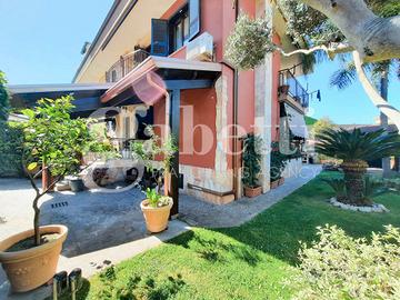 Villa bifamiliare Giugliano in Campania