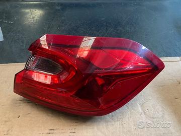 FANALE POSTERIORE DX FORD FIESTA