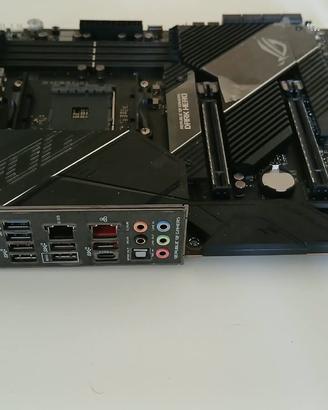 Scheda madre Asus ROG Crosshair VIII DarkHero AM4