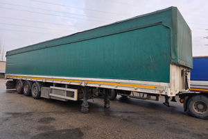 Semirimorchio Cardi Autoportante Centinato