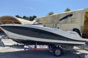Quicksilver 605 Sundeck (6,45,mt) 2 Postiletto