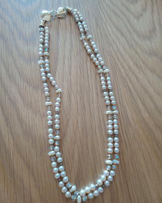 Collana perle finte con chiusura a fiocco metallo