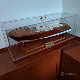 Modello DINAMICO Riva Aquarama