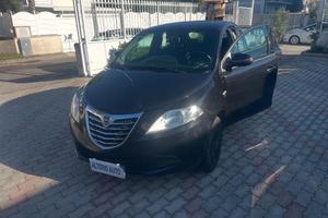 Lancia Ypsilon 1.2 69 CV 5 porte Platinum