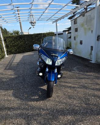 HONDA GOLD WING