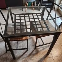 Tavola di ferro e vetro+ due sedie di ferro