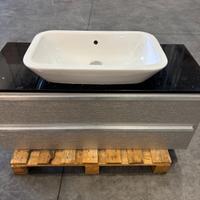 Mobile sospeso bagno con lavabo in appoggio