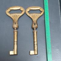2 Chiavi in ottone per armadio vintage