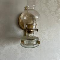 Lampada ad olio da muro