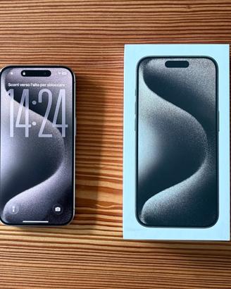 Apple iPhone 15 Pro 256GB — Titanio Naturale