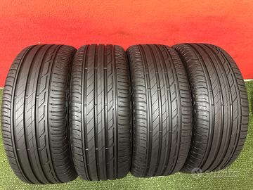 215 55 17 Gomme Est 2019 85% Bridgestone 215 55R17