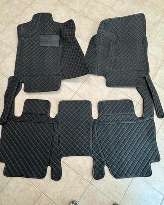 Hummer H2 : tappetini interni