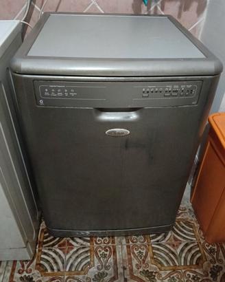 lavastoviglie Whirlpool 