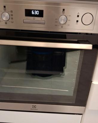 ELECTROLUX FORNO A VAPORE SERIE 600 SENSECOOK