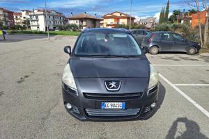 Peugeot 5008 1.6 HDi 7 posti  Spaziosa  affidabile