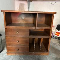 Mobile in Legno Robusto con Cassetti e Vani