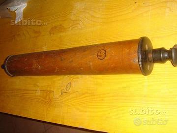 Vecchia siringa per aspirare liquidi