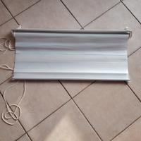 Tenda avvolgibile senza perforare