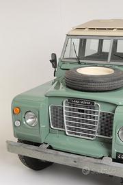 DEFENDER Land Rover 88 serie III