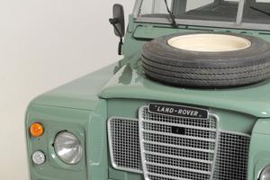 DEFENDER Land Rover 88 serie III