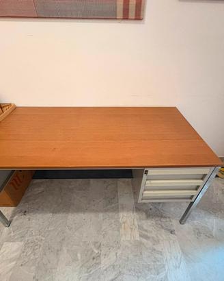 Arredo per studio, prezzo TRATTABILE,  celere 