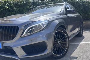 Mercedes Gla 220d allestimento amg premium