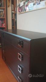 Comó e due comodini 