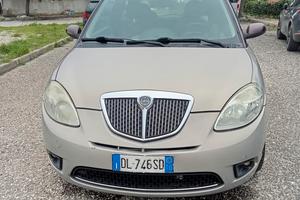 lancia Ypsilon MOMO DESIGN 1.3 Multijet 
