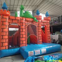 Gioco gonfiabile castello con scivolo 6x5x4,5 H