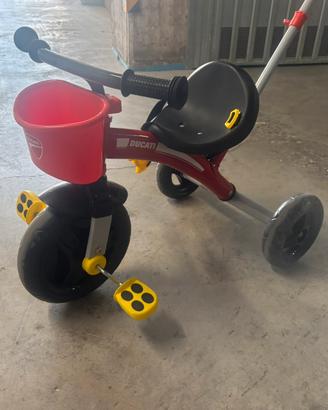 Triciclo chicco ducati